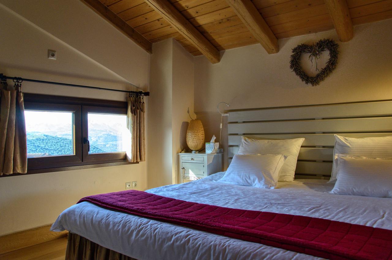 Levandes Houses Калаврита Экстерьер фото