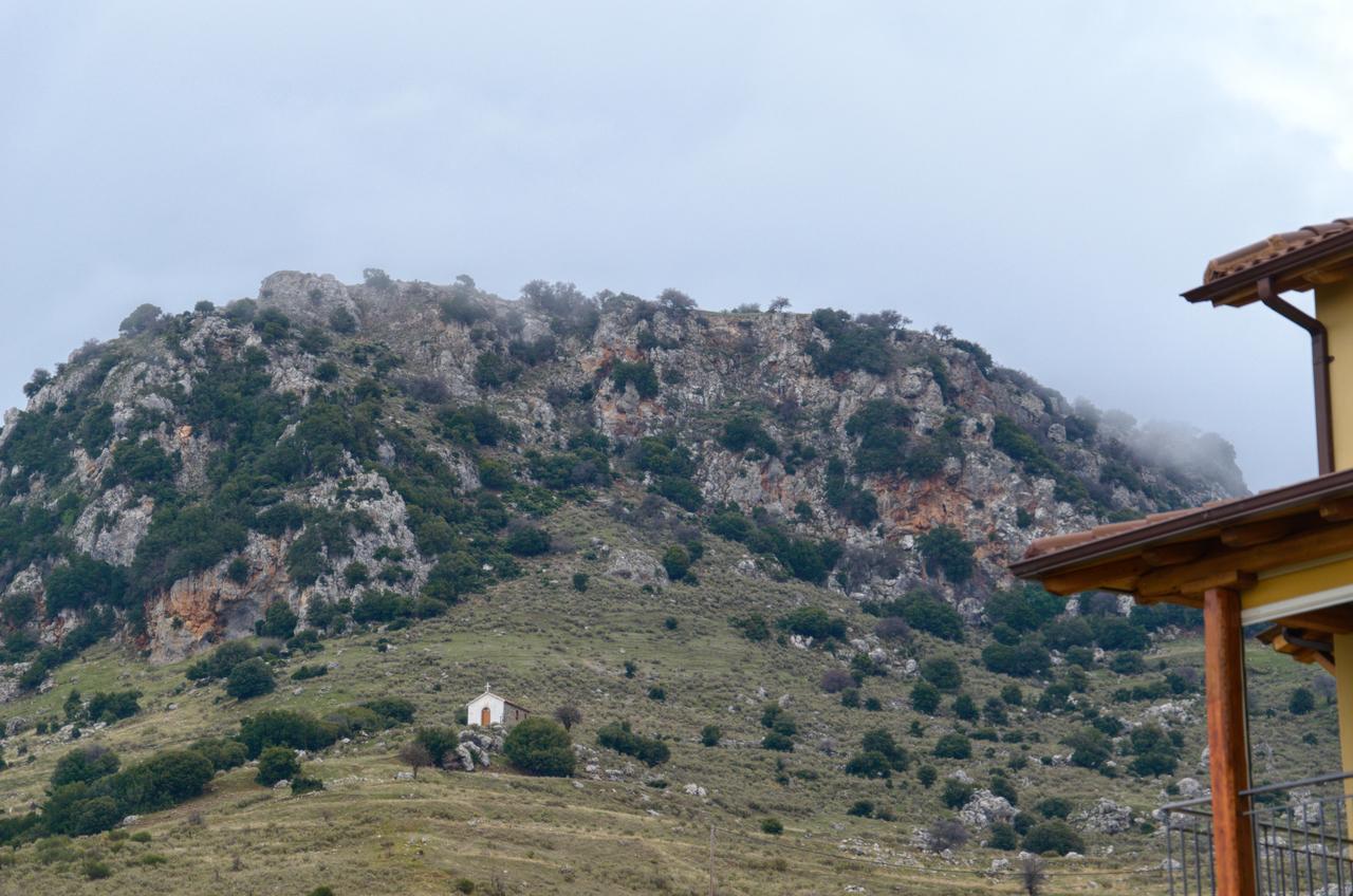 Levandes Houses Калаврита Экстерьер фото