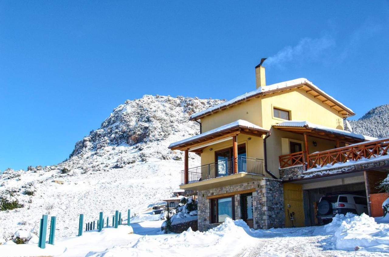 Levandes Houses Калаврита Экстерьер фото