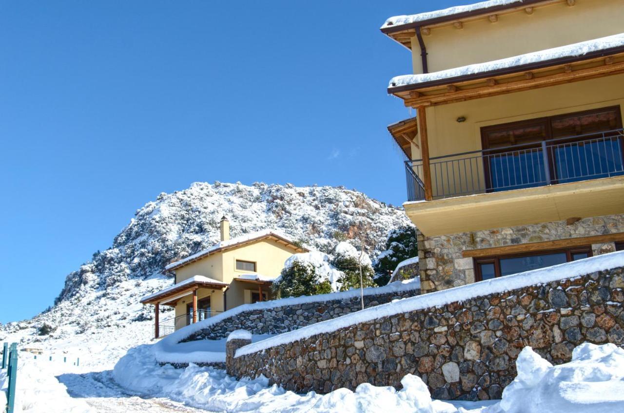 Levandes Houses Калаврита Экстерьер фото