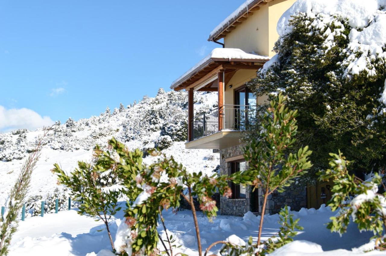 Levandes Houses Калаврита Экстерьер фото