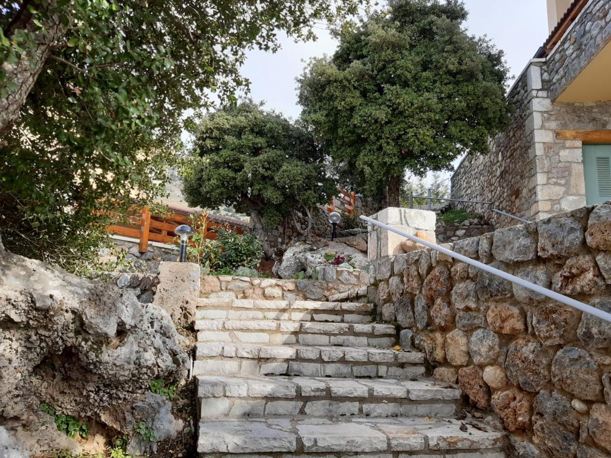 Levandes Houses Калаврита Экстерьер фото