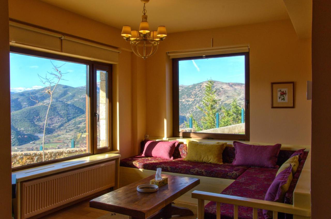 Levandes Houses Калаврита Экстерьер фото
